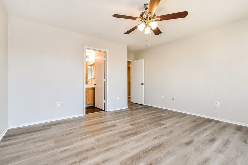 1,865/Mo, 4136 Buckland Ct Las Vegas, NV 89129 Main Bedroom View 2