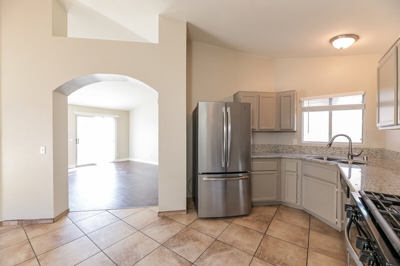 1,665/Mo, 3227 Lost Mesa Ct North Las Vegas, NV 89031 Kitchen View 2