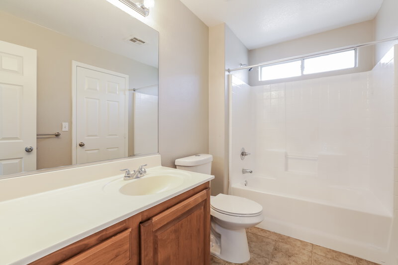 1,955/Mo, 5162 Dillingham Drive Las Vegas, NV 89122 Bathroom View
