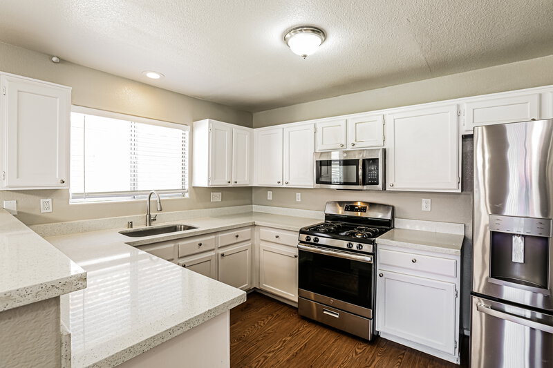 1,850/Mo, 2110 Big Boulder Drive North Las Vegas, NV 89031 Kitchen View 2