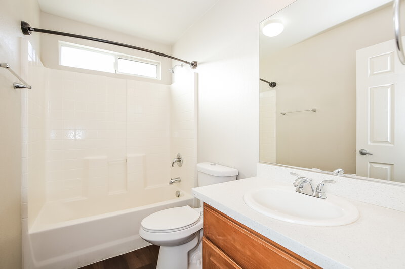 1,970/Mo, 1238 Appaloosa Hills Avenue North Las Vegas, NV 89081 Bathroom View 2