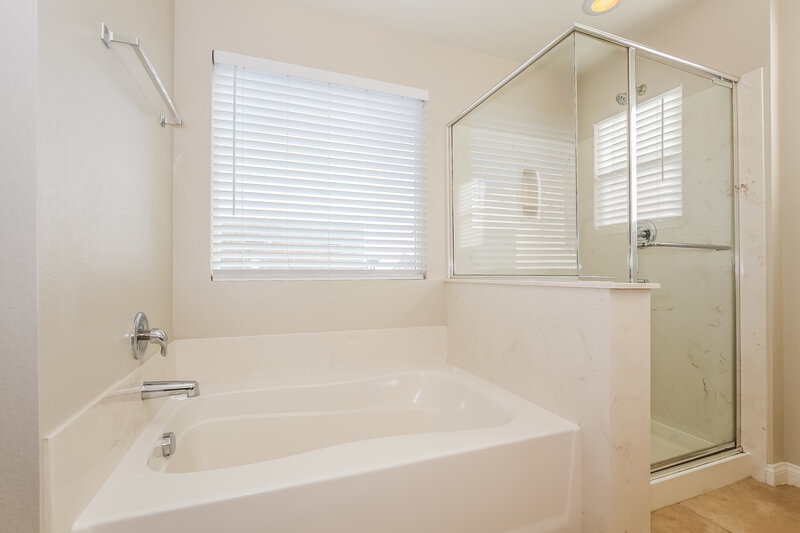 1,805/Mo, 7942 Bliss Hill Court Las Vegas, NV 89149 Bathroom View