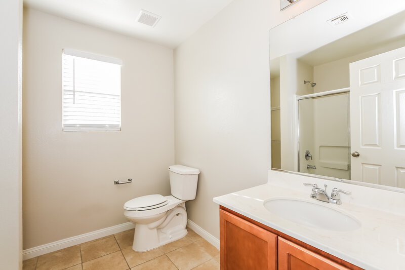 1,805/Mo, 7942 Bliss Hill Court Las Vegas, NV 89149 Bathroom View 2