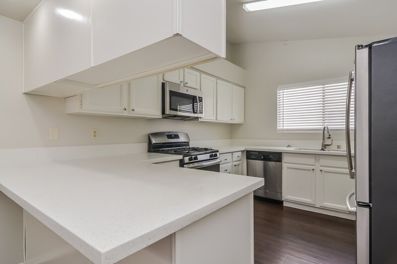 1,755/Mo, 750 Skipjack Dr Henderson, NV 89015 Kitchen View 2