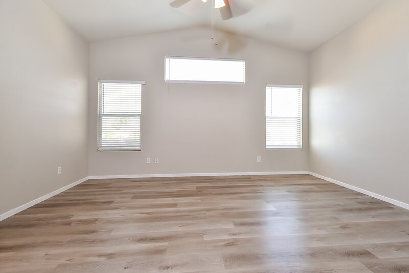 2,090/Mo, 4501 Lilac Field Ct North Las Vegas, NV 89031 Main Bedroom View