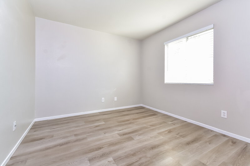 2,090/Mo, 4501 Lilac Field Ct North Las Vegas, NV 89031 Bedroom View 2