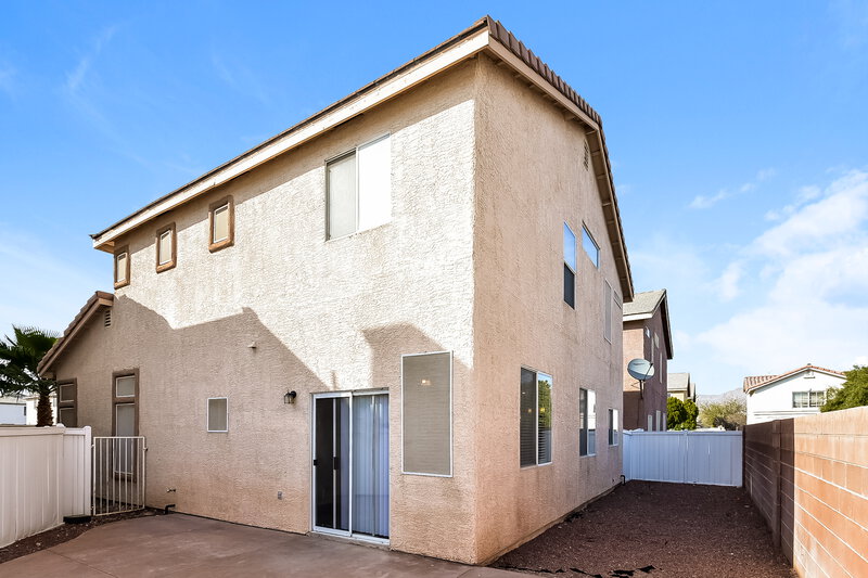 2,090/Mo, 4501 Lilac Field Ct North Las Vegas, NV 89031 Rear View
