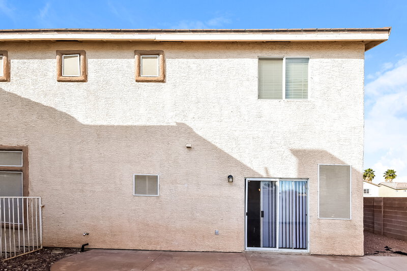 2,090/Mo, 4501 Lilac Field Ct North Las Vegas, NV 89031 Rear View 2