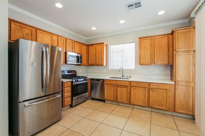 2,020/Mo, 6436 Butterfly Sky Street North Las Vegas, NV 89084 Kitchen View