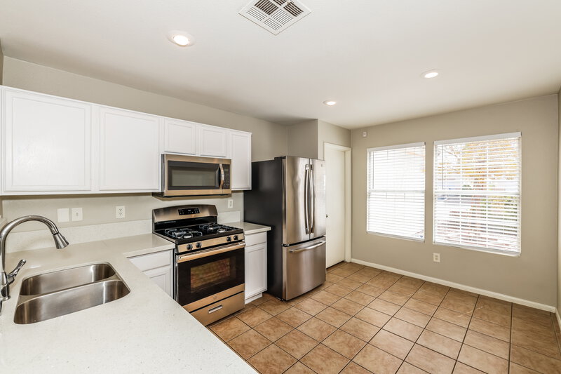 2,175/Mo, 881 Adobe Flat Dr Henderson, NV 89011 Kitchen View 2