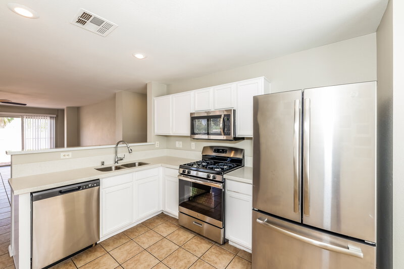 2,175/Mo, 881 Adobe Flat Dr Henderson, NV 89011 Kitchen View 3