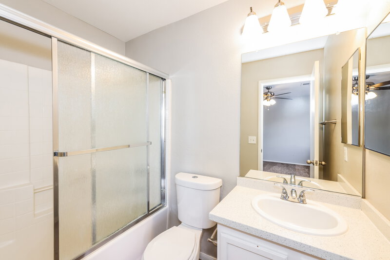 2,175/Mo, 881 Adobe Flat Dr Henderson, NV 89011 Main Bathroom View