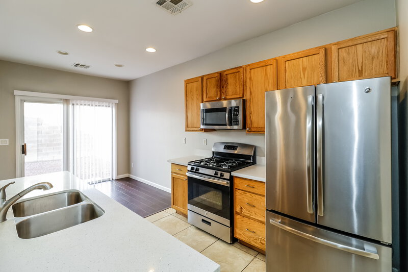 1,895/Mo, 5023 Sagelyn Street Las Vegas, NV 89122 Kitchen View