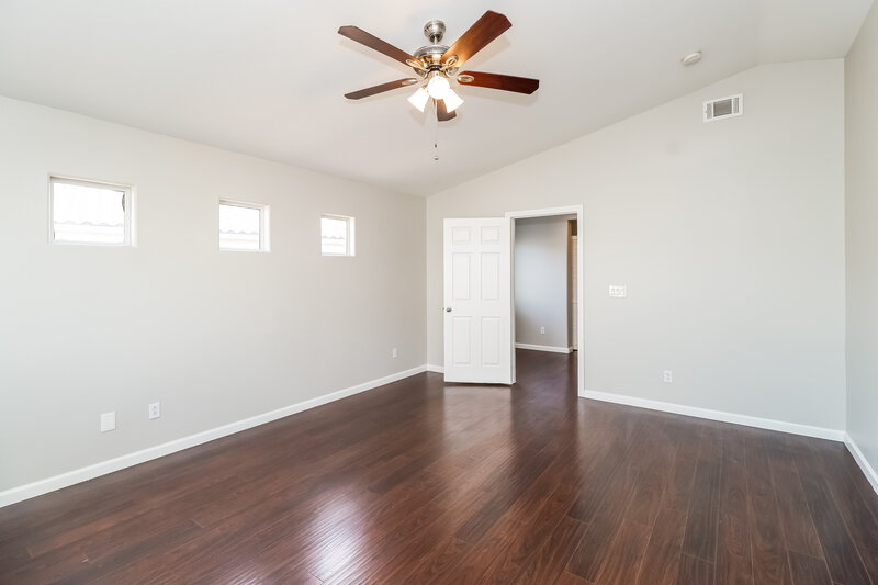 1,895/Mo, 5023 Sagelyn Street Las Vegas, NV 89122 Main Bedroom View 2