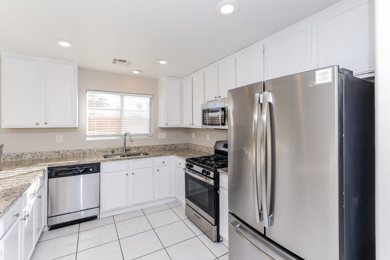 2,015/Mo, 7936 Storyland Street Las Vegas, NV 89139 Kitchen View