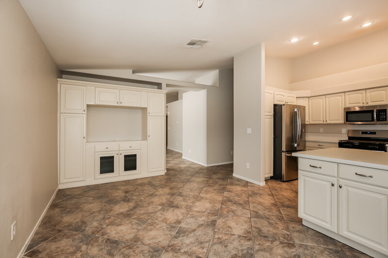 2,240/Mo, 2118 Marathon Keys Avenue North Las Vegas, NV 89031 Dining Room View 2