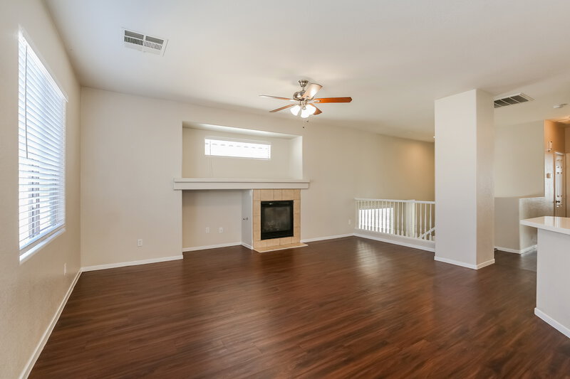 1,775/Mo, 6460 Hamilton Grove Ave Las Vegas, NV 89122 Living Room View