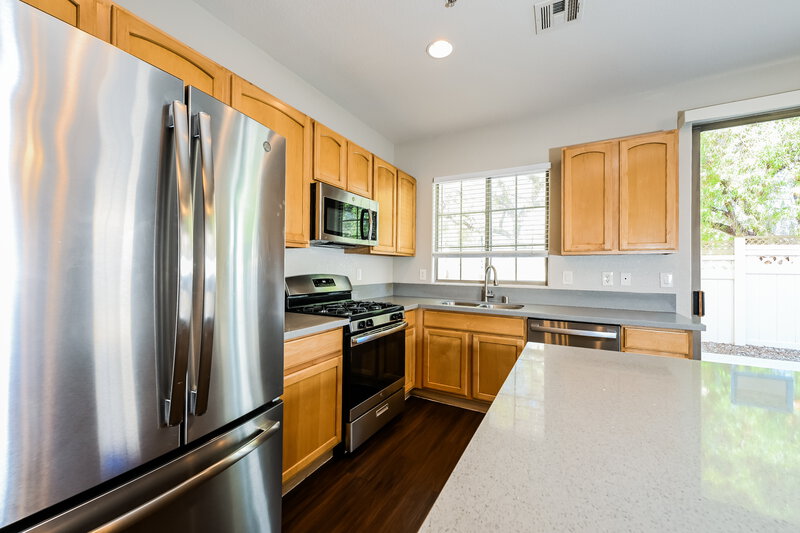 1,870/Mo, 6417 Pine Willows Court North Las Vegas, NV 89084 Kitchen View 2