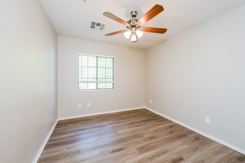 1,870/Mo, 6417 Pine Willows Court North Las Vegas, NV 89084 Bedroom View