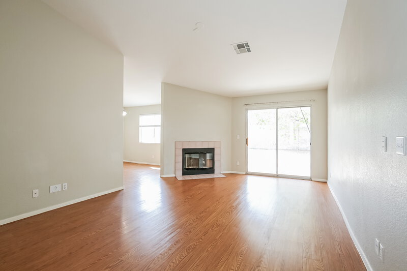 1,990/Mo, 4705 Wild Oak Way North Las Vegas, NV 89031 Living Room View