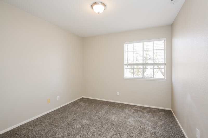 1,990/Mo, 4705 Wild Oak Way North Las Vegas, NV 89031 Bedroom View 2