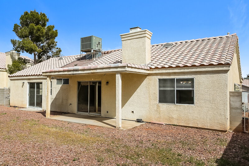 1,990/Mo, 4705 Wild Oak Way North Las Vegas, NV 89031 Rear View