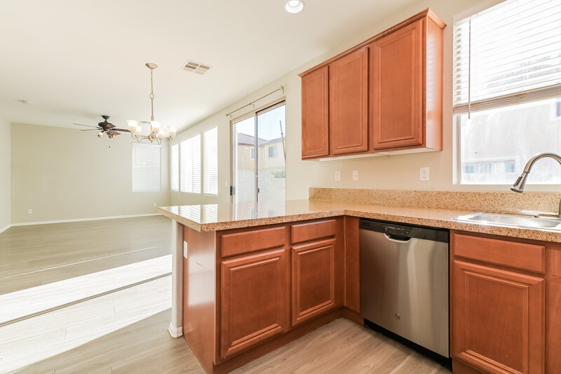2,085/Mo, 1945 Barrel Oak Avenue North Las Vegas, NV 89031 Kitchen View 2