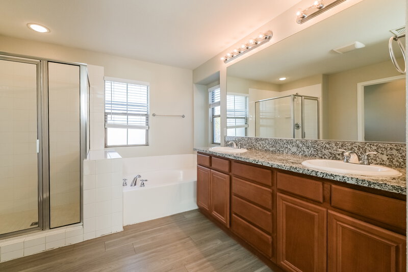 2,085/Mo, 1945 Barrel Oak Avenue North Las Vegas, NV 89031 Main Bathroom View