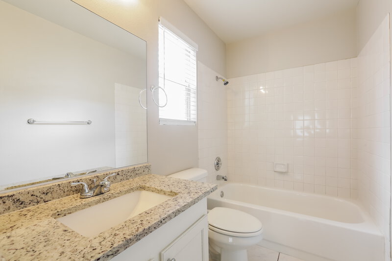 2,230/Mo, 4136 Glenfield Circle Las Vegas, NV 89129 Bathroom View