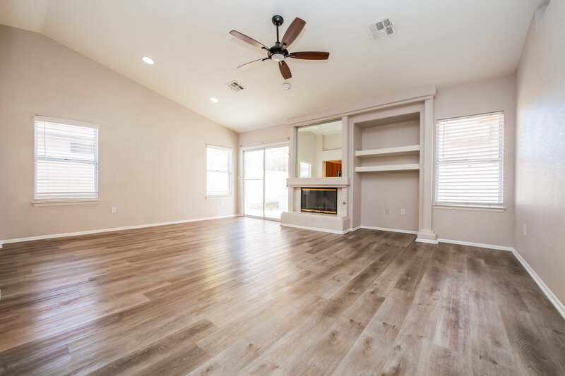 1,930/Mo, 5028 Monte Del Sol Ln North Las Vegas, NV 89031 Living Room View