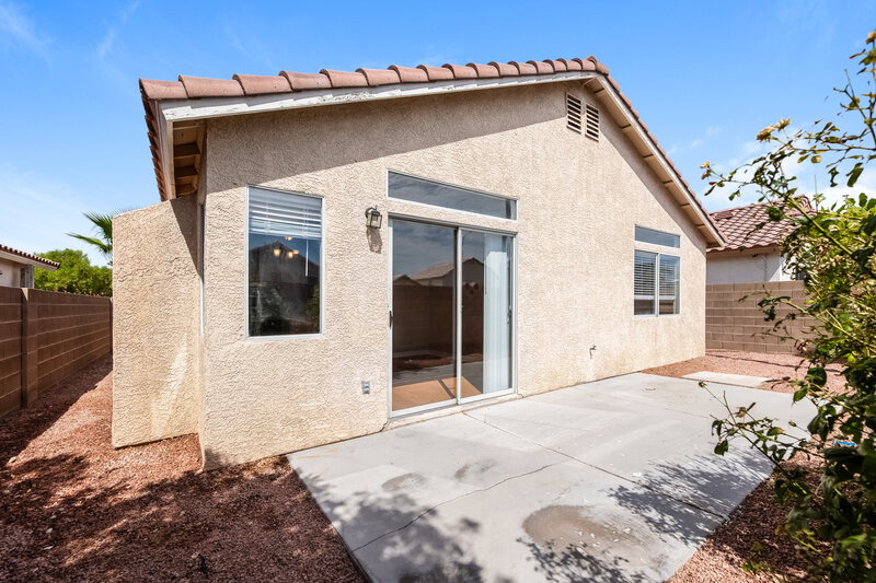 2,295/Mo, 5916 Round Castle Street Las Vegas, NV 89130 Rear View