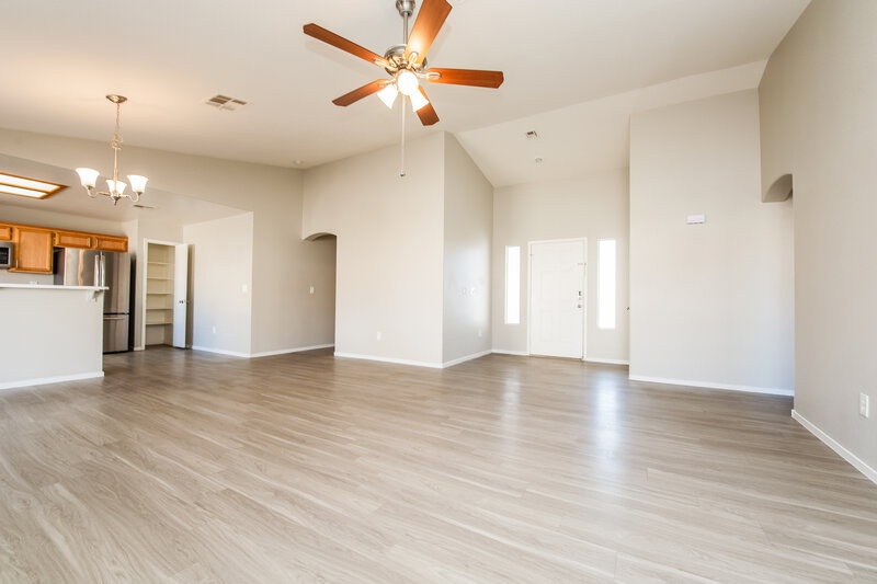 2,140/Mo, 206 Honey Locust Drive North Las Vegas, NV 89031 Living Room View 2