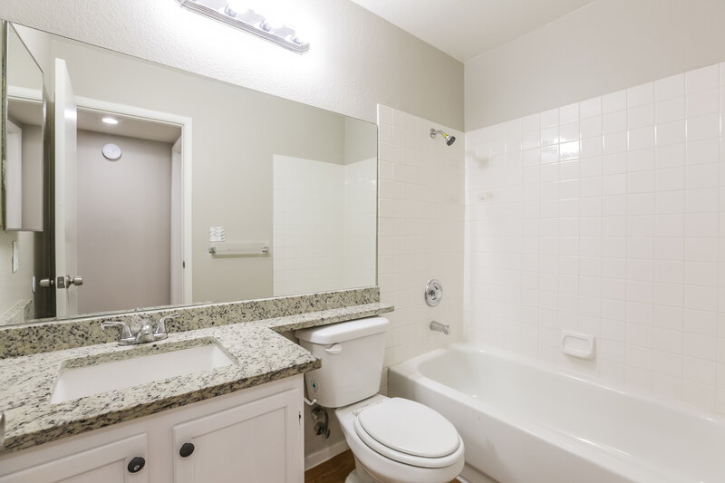 1,840/Mo, 8341 Pendragon Cir Las Vegas, NV 89145 Bathroom View
