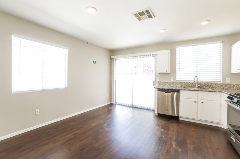 1,790/Mo, 832 Tollbrook Way Henderson, NV 89011 Dining Room View