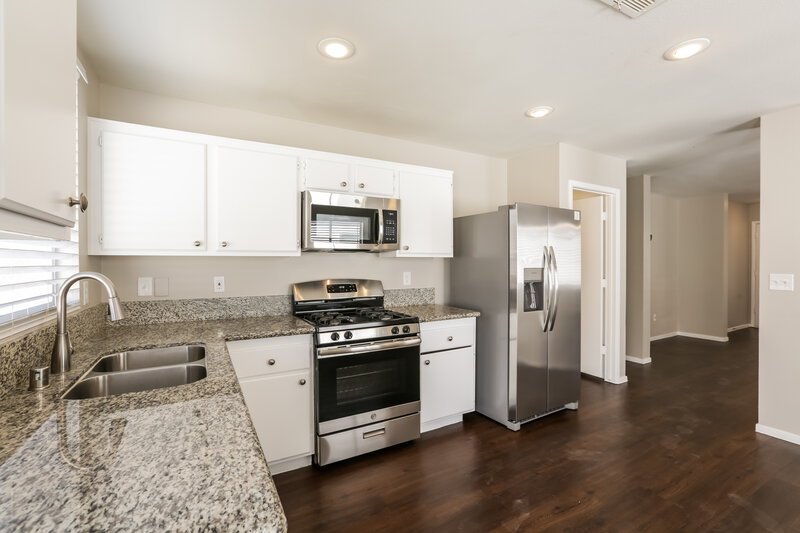 1,790/Mo, 832 Tollbrook Way Henderson, NV 89011 Kitchen View 2