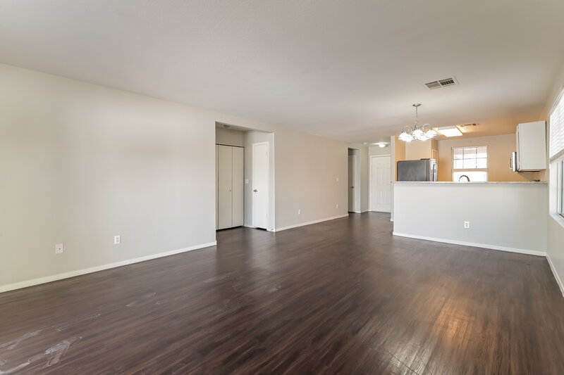 2,015/Mo, 614 Ana Raquel Ave North Las Vegas, NV 89031 Living Room View