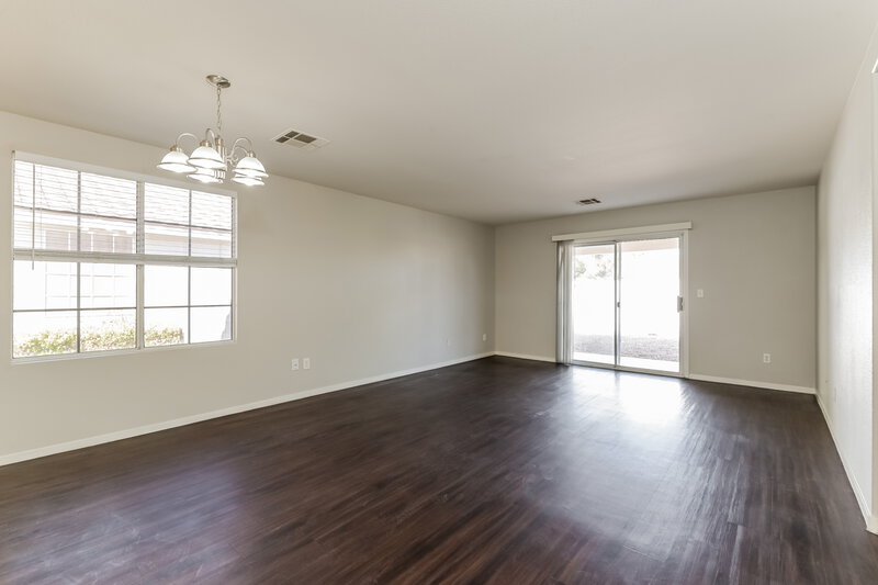 2,015/Mo, 614 Ana Raquel Ave North Las Vegas, NV 89031 Dining Room View