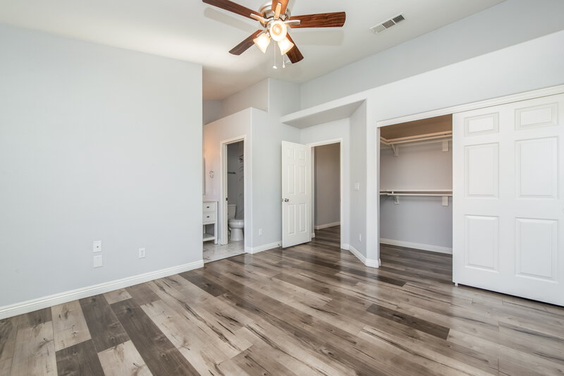 2,150/Mo, 704 Colonnade Row Dr North Las Vegas, NV 89032 Main Bedroom View 2