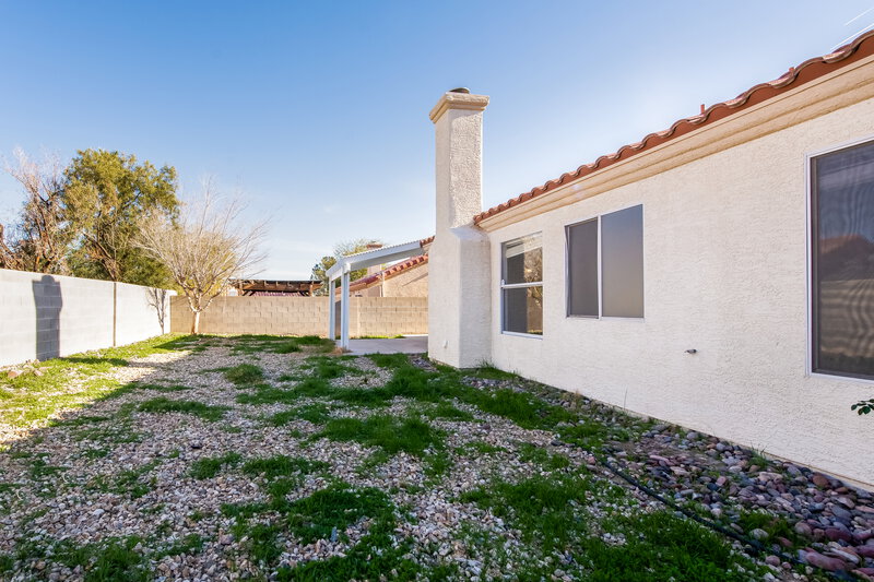 2,150/Mo, 704 Colonnade Row Dr North Las Vegas, NV 89032 Rear View 2