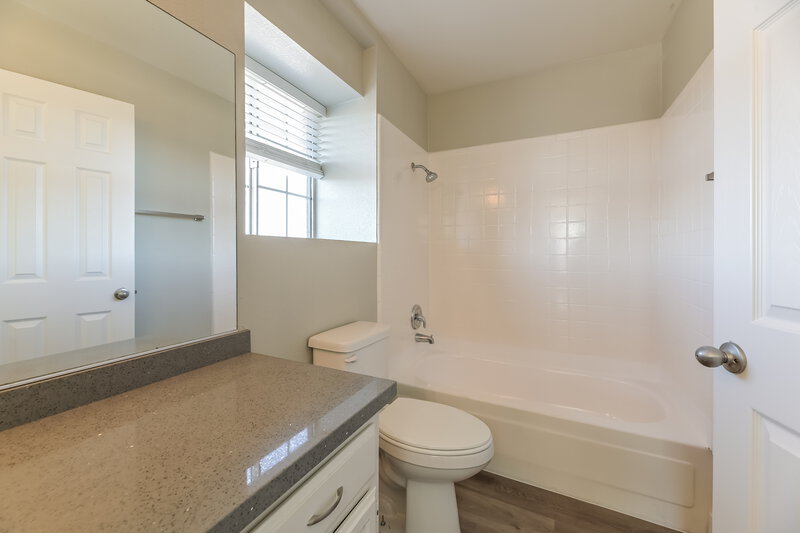 1,815/Mo, 510 Crony Avenue Henderson, NV 89011 Bathroom View 2