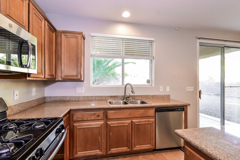 2,315/Mo, 324 Point Loma Avenue North Las Vegas, NV 89031 Kitchen View 2