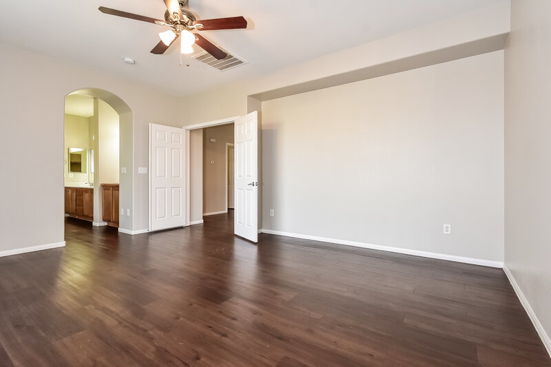 2,315/Mo, 324 Point Loma Avenue North Las Vegas, NV 89031 Main Bedroom View 2