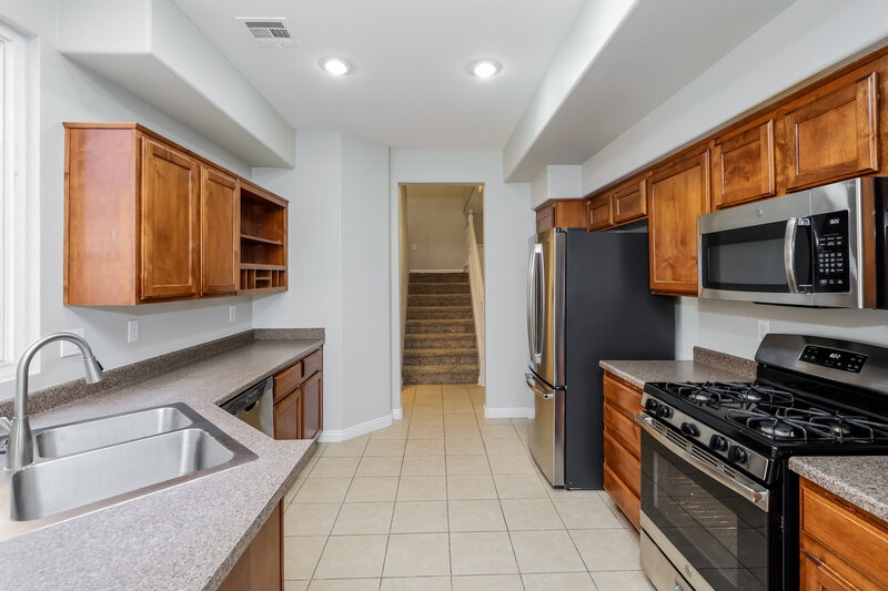 3,040/Mo, 4327 Hera Temple Avenue North Las Vegas, NV 89031 Kitchen View