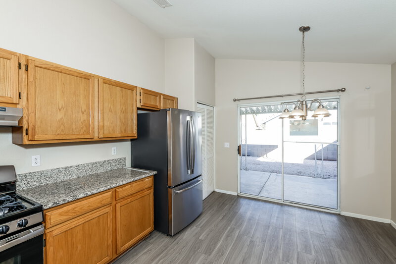 1,735/Mo, 6376 Venus Vale Court Las Vegas, NV 89156 Kitchen View 2