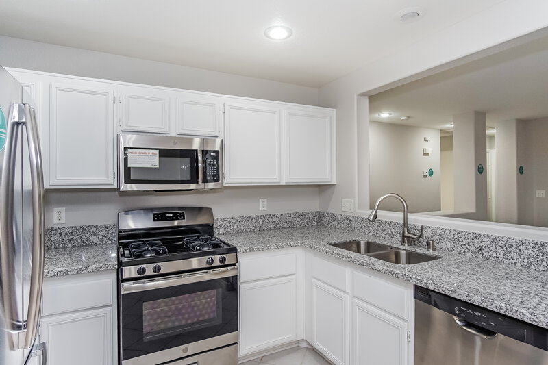 2,055/Mo, 186 Carlsbad Caverns Street Henderson, NV 89012 Kitchen View