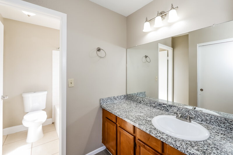 1,870/Mo, 109 Quiet Desert Lane Henderson, NV 89074 Main Bathroom View