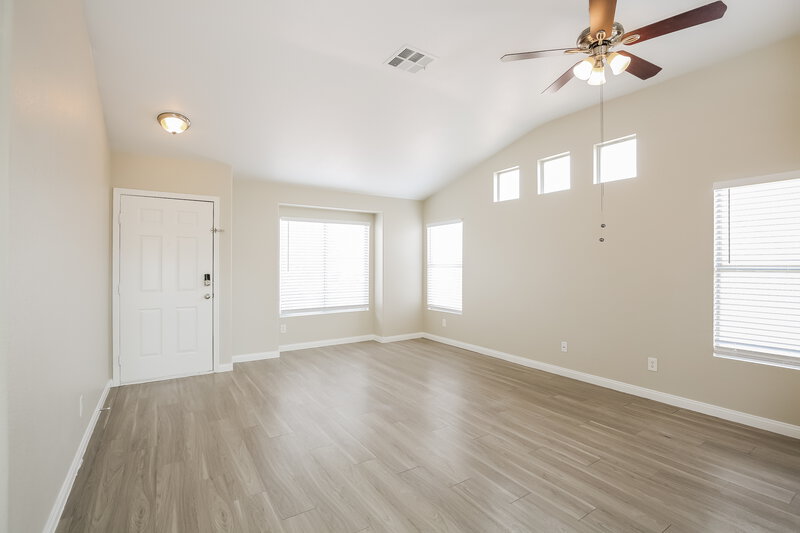 1,985/Mo, 3219 Panamint Ct North Las Vegas, NV 89032 Living Room View