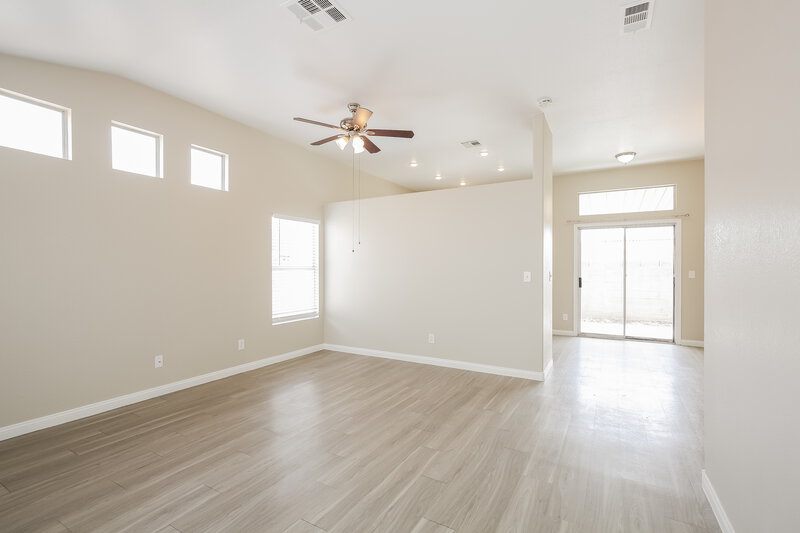 1,985/Mo, 3219 Panamint Ct North Las Vegas, NV 89032 Living Room View 2