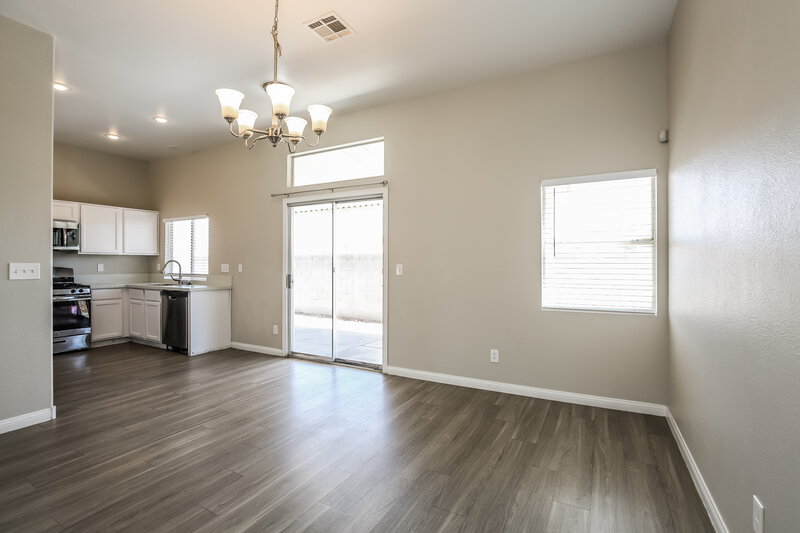 1,975/Mo, 3219 Panamint Ct North Las Vegas, NV 89032 Dining Room View