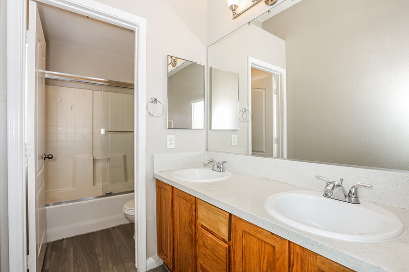 1,975/Mo, 3219 Panamint Ct North Las Vegas, NV 89032 Main Bedroom View